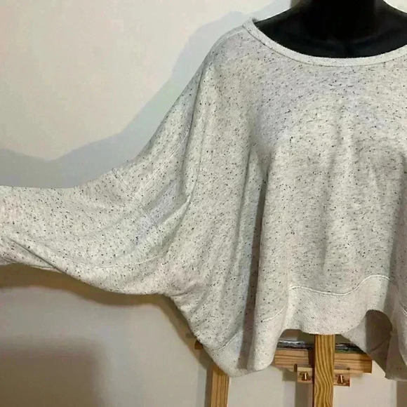 Lovestitch pullover open back grey sweater size s/m - Picture 3 of 7